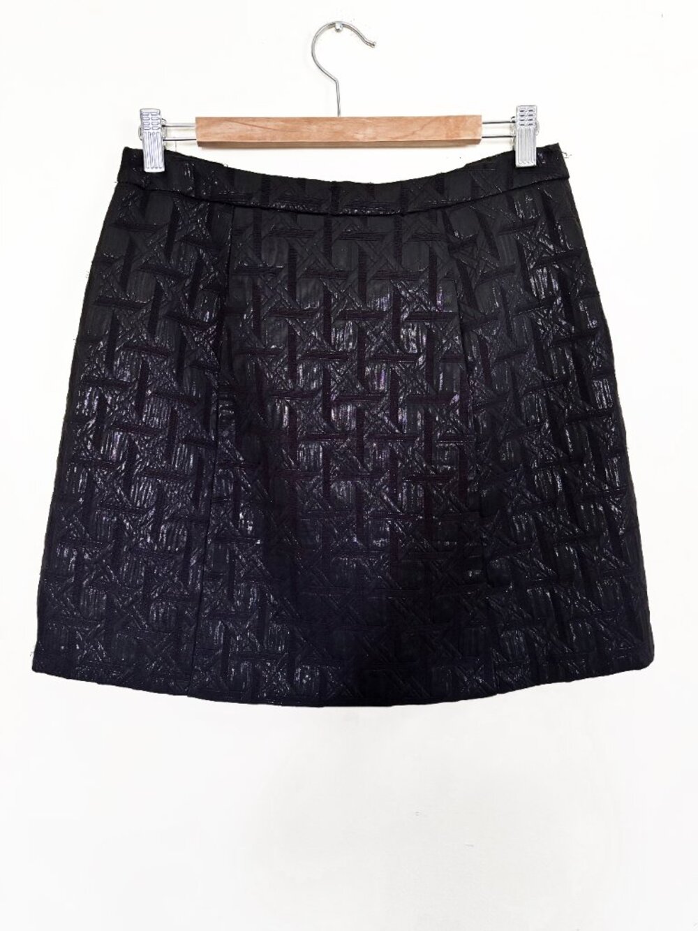 Xhilaration Zippered Front Mini Skirt Black Textured Geometric Fabric Size M - Picture 3 of 8